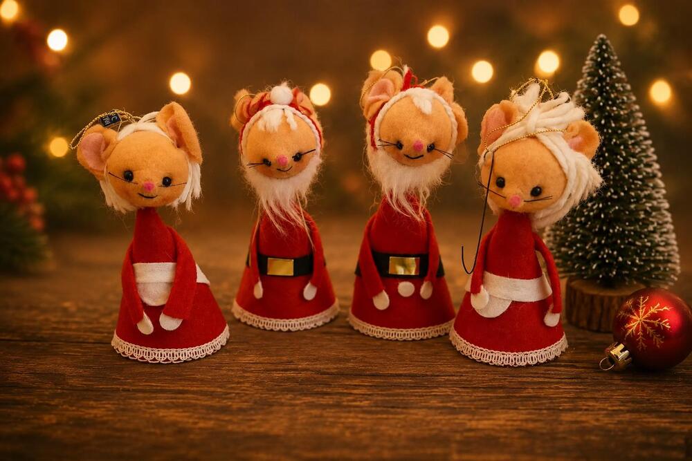 Vintage Japanese Santa Mouse Ornaments Set of 4, 1950s 60s Felt Mice, Mid Centur